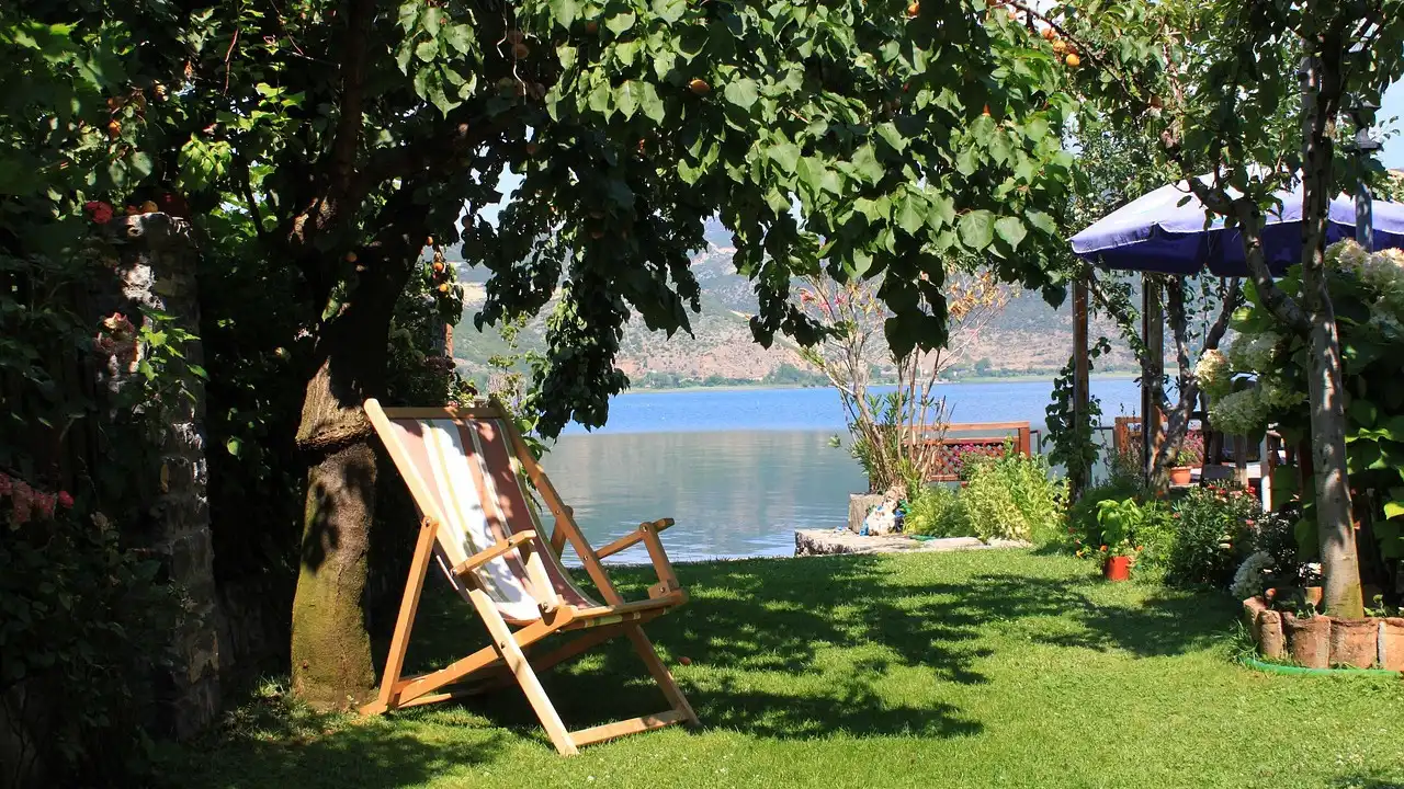 How To Express Surprise In Albanian (Admirative Mood)