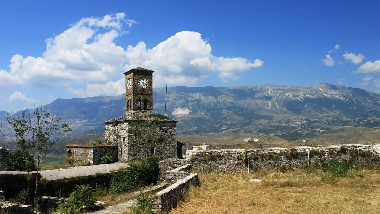 Gheg vs Tosk: Albanian Dialect Differences